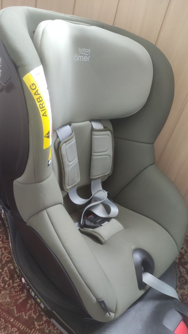 Автокрісло Britax Römer DUALFIX i-SIZE