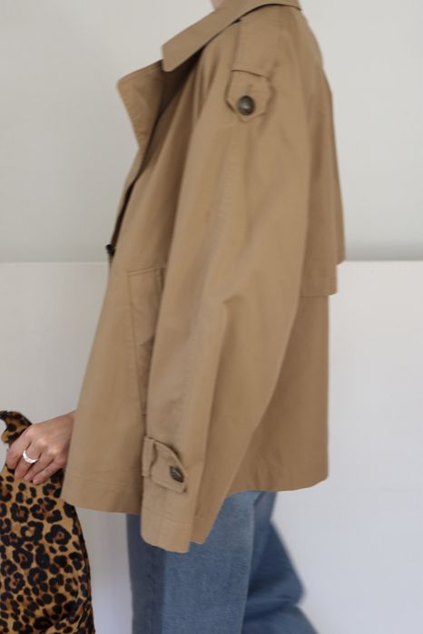 Massimo Dutti Krótki beżowy płaszcz