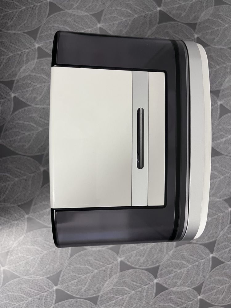 Зволожувач повітря Neoclima SP-65W без дефектів у відмінному стані