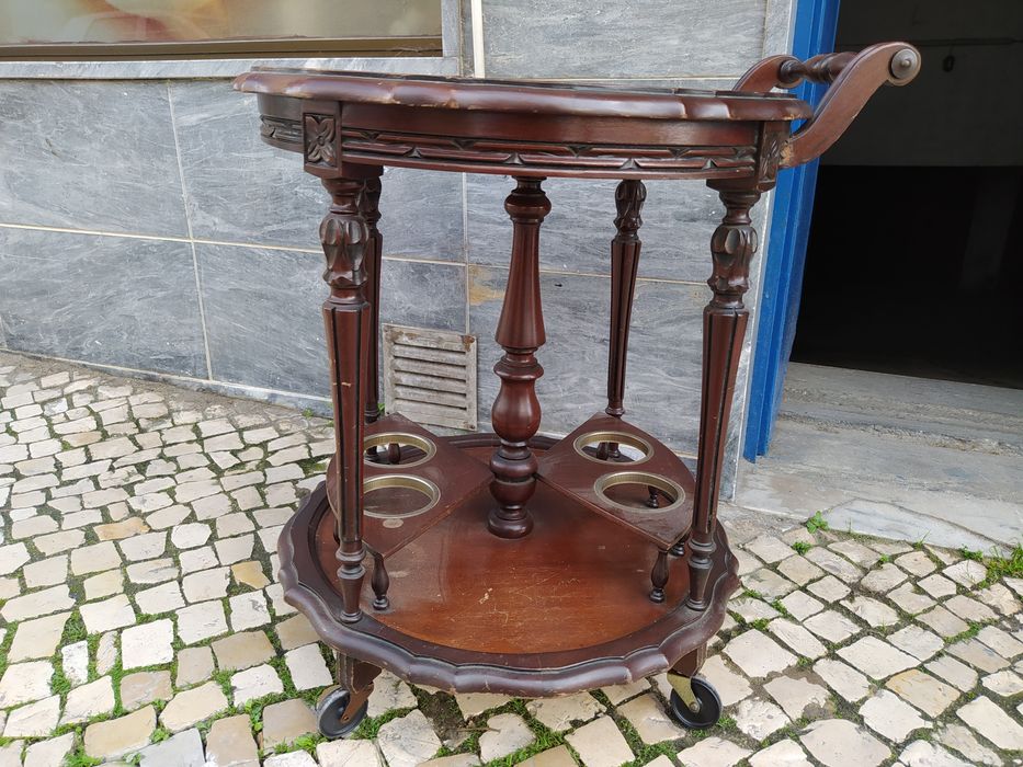 Bar Garrafeira Chá Mesa Redonda Com Rodas Antiga Vintage