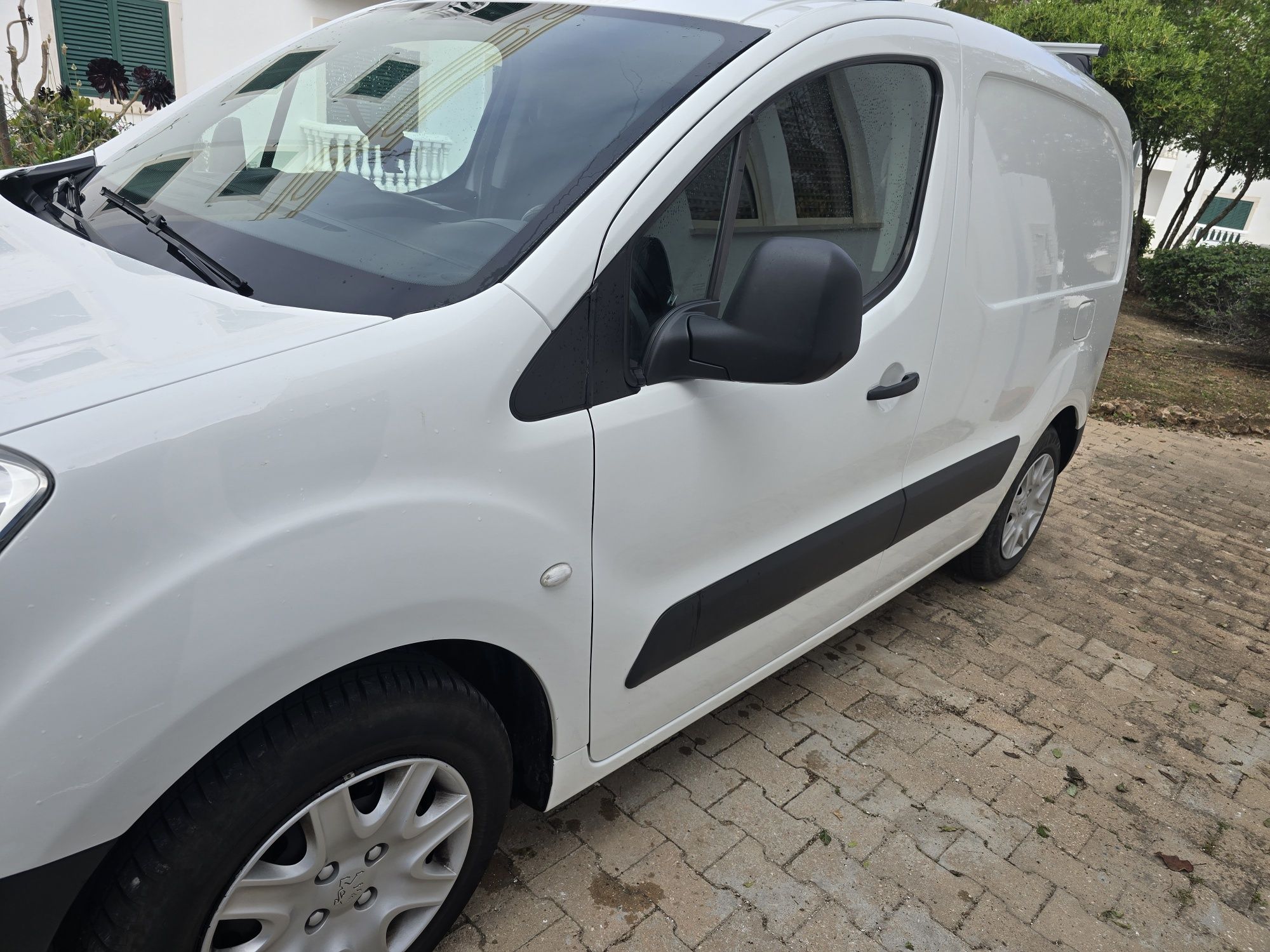 Peugeot  partner 1.600cl com 90cv
