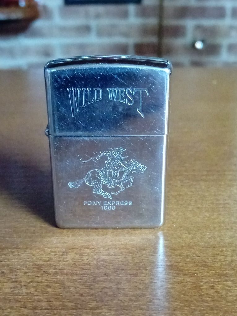 Isqueiro  Zippo.