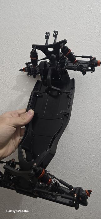Carro telecomandado 1/10 eletrico