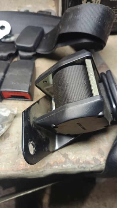 Ремни безопасности. Паски безпеки