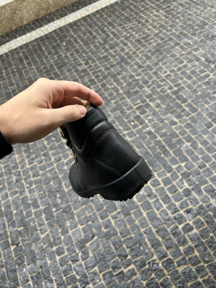 Botas biqueira de aço (NUNCA USADAS)