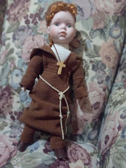 Boneco vestido de frade