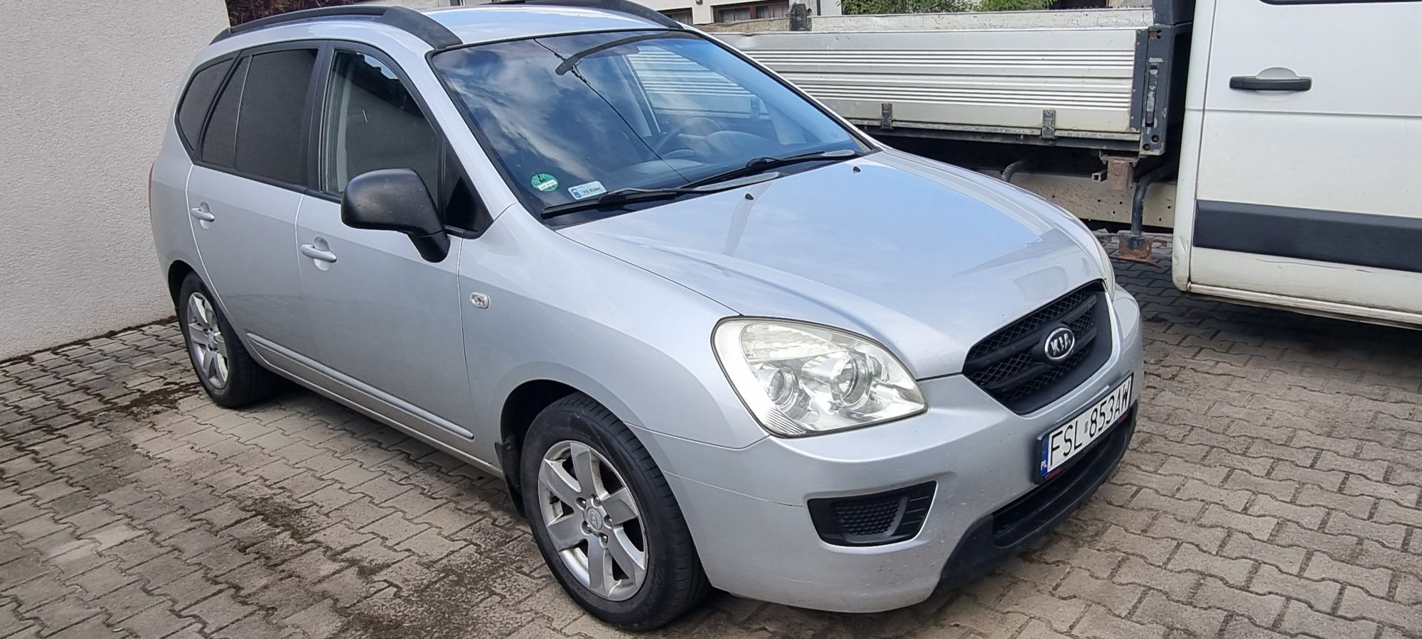 Kia carens 2,0d uszkodzony silnik