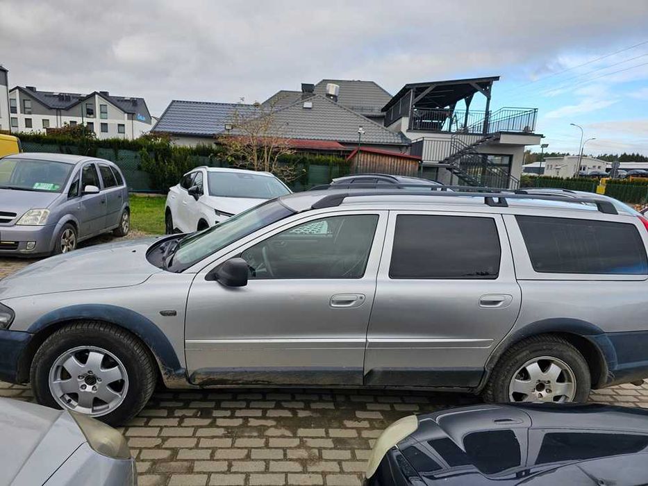 Volvo XC70 4X4 AUTOMAT 2002r. 2.4 diesel 163KM/Opłaty aktualne