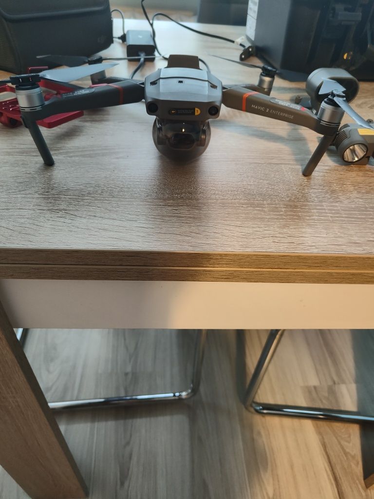 Dron Dji mavic 2 enterprice dual z kamerą termowizyjną
