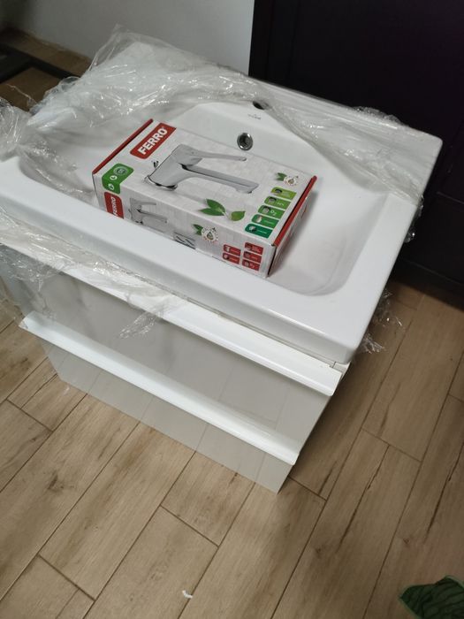 Szafka łazienkowa IKEA umywalka cersanit bateria