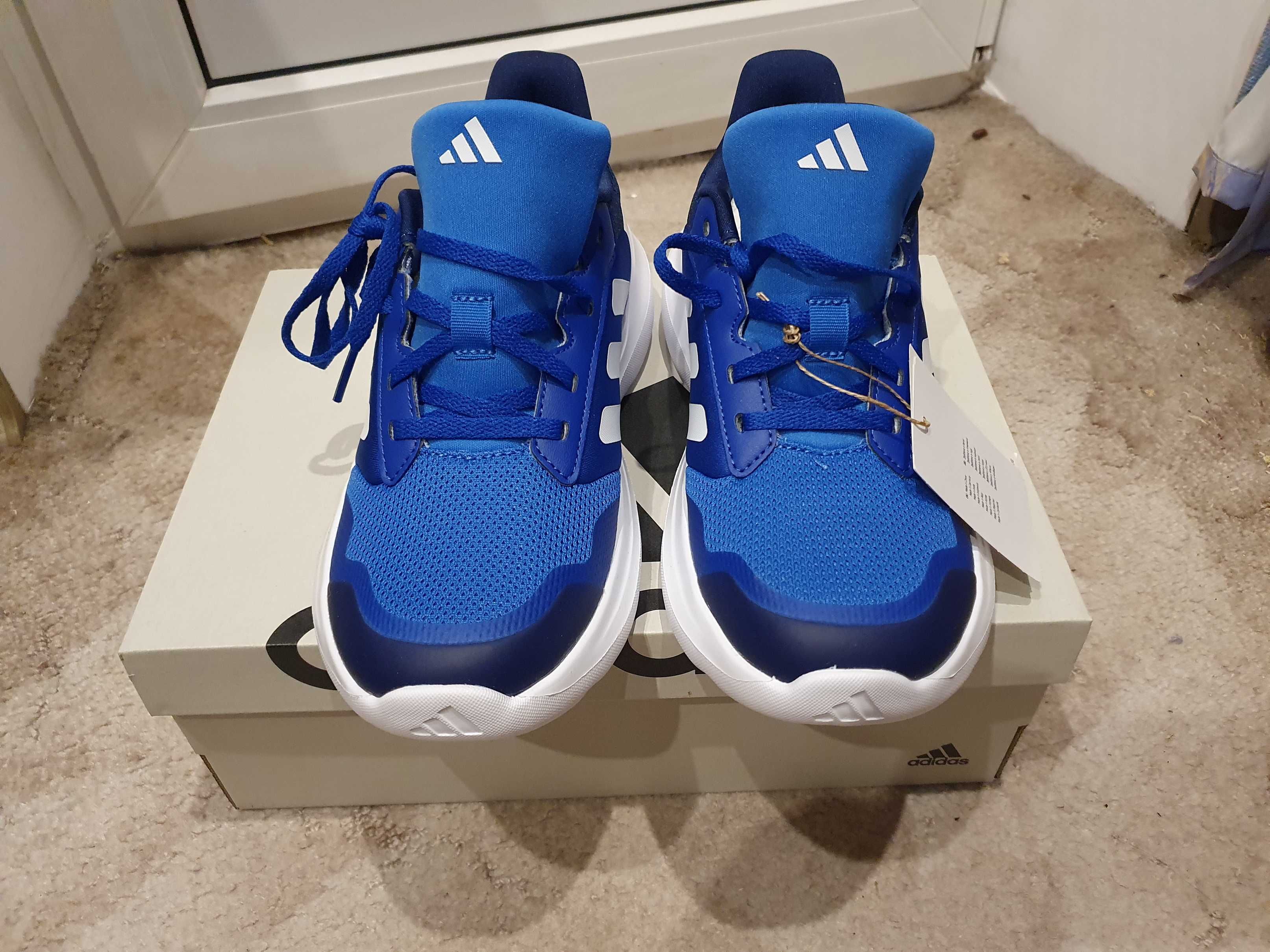 Кроссовки Adidas Tensaur Run новые, р.38, женские или на подростка.