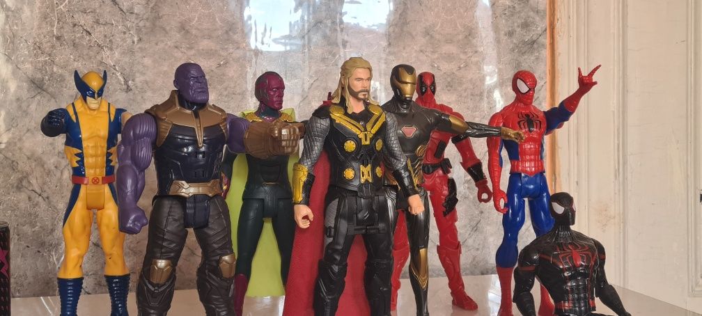 DUŻA Interaktywna Figurka THOR AVENGERS