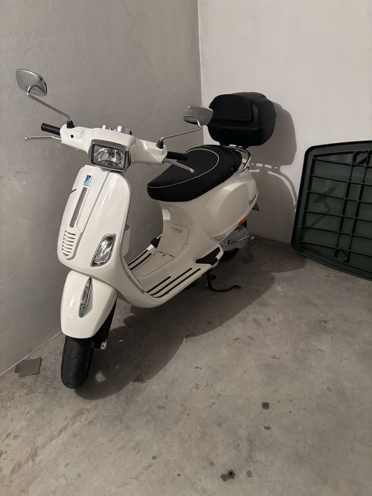 Vespa 50 S ( scooter a 2 Tempos )