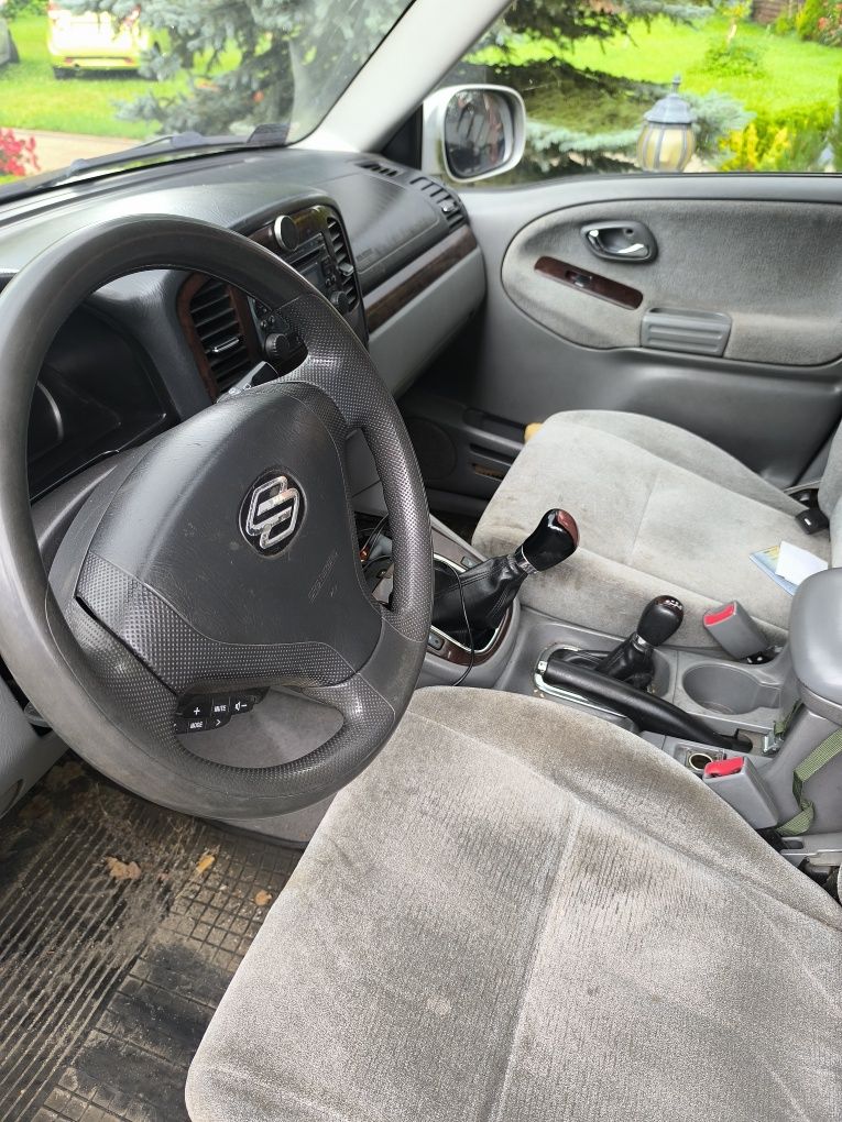 Suzuki Grand Vitara XL7