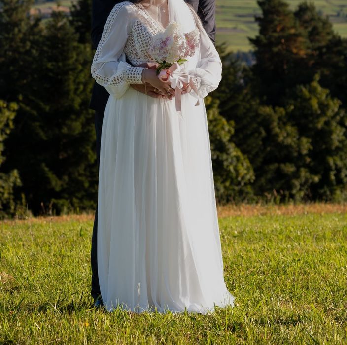 Muślinowa suknia ślubna z długim rękawem, M/L