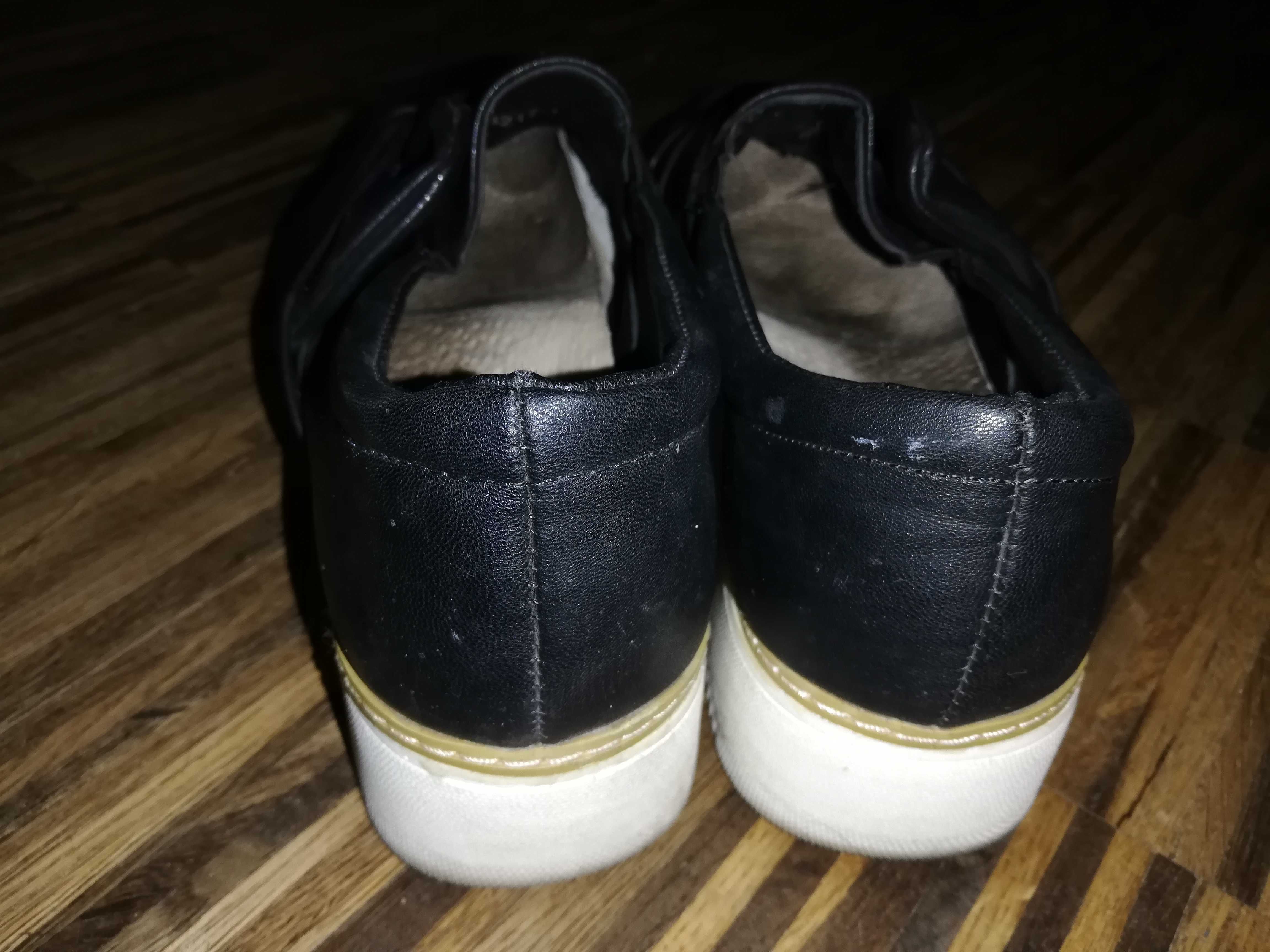 Buty/mokasyny/loafersy Vices na platformie rozm. 39