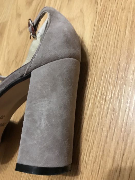 Босоножки женские