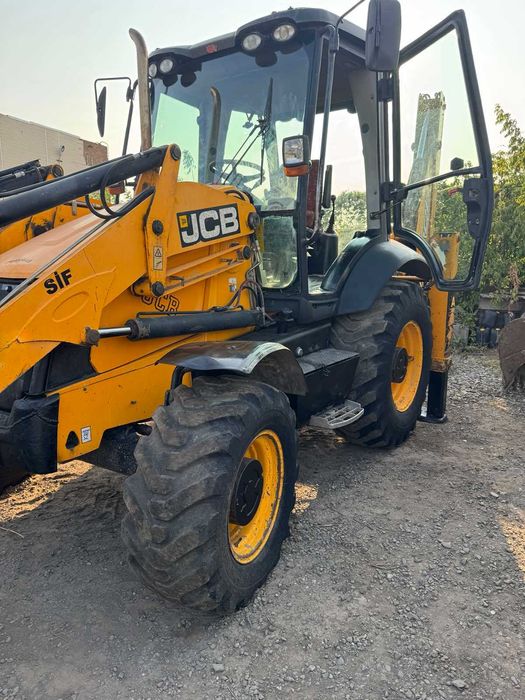 Екскаватор навантажувач   JCB 3CX 2011.