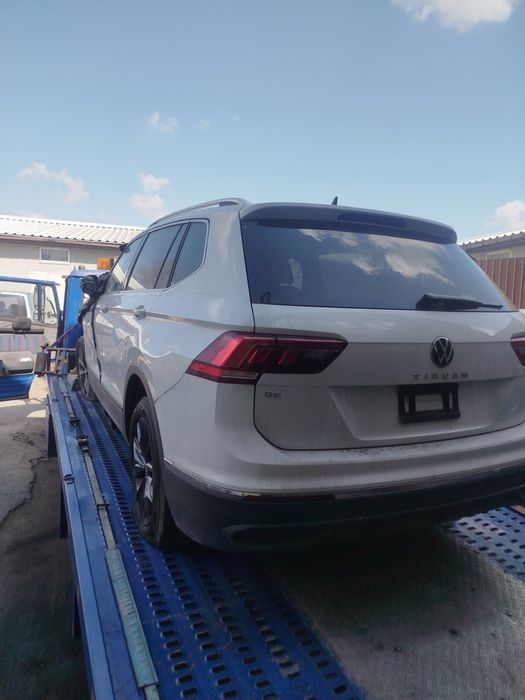 Tiguan задня дверка, ляда