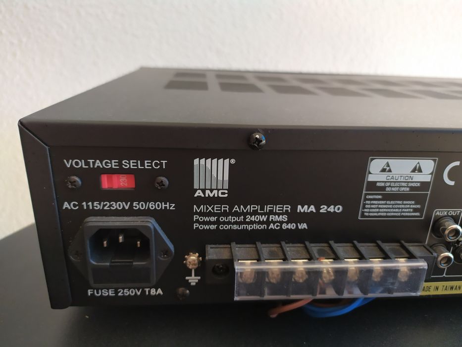 Amplificador Misturador AMC MA 240 com 6 colunas