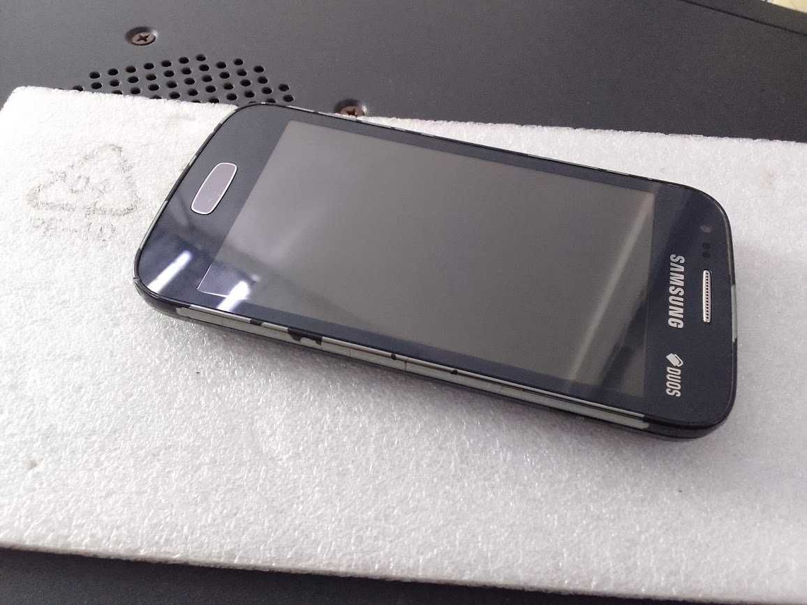 Телефон Samsung Galaxy Ace 3 GT-S7272