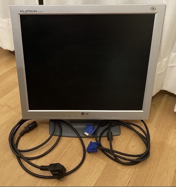 Monitor LG 17”