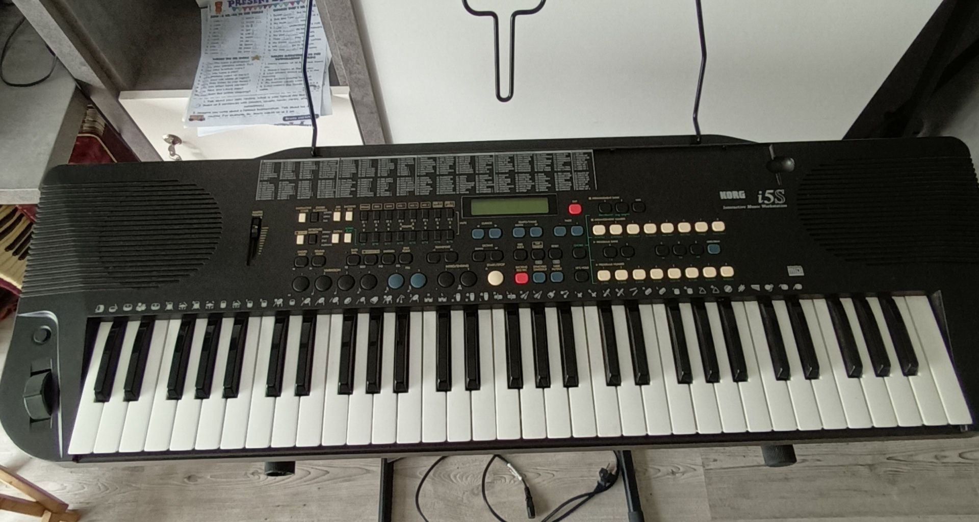 Keyboard KORG i5S
