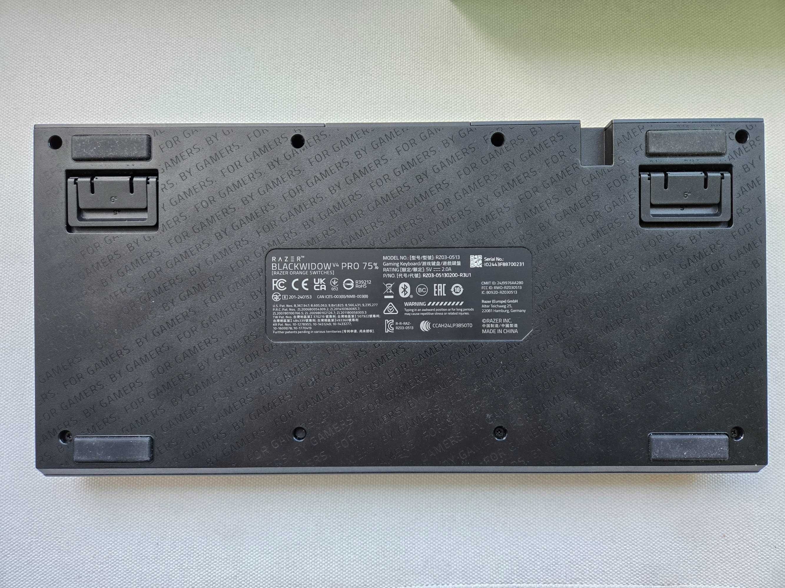 Нова бездротова ігрова клавіатура Razer BlackWidow V4 Pro ANSI Black