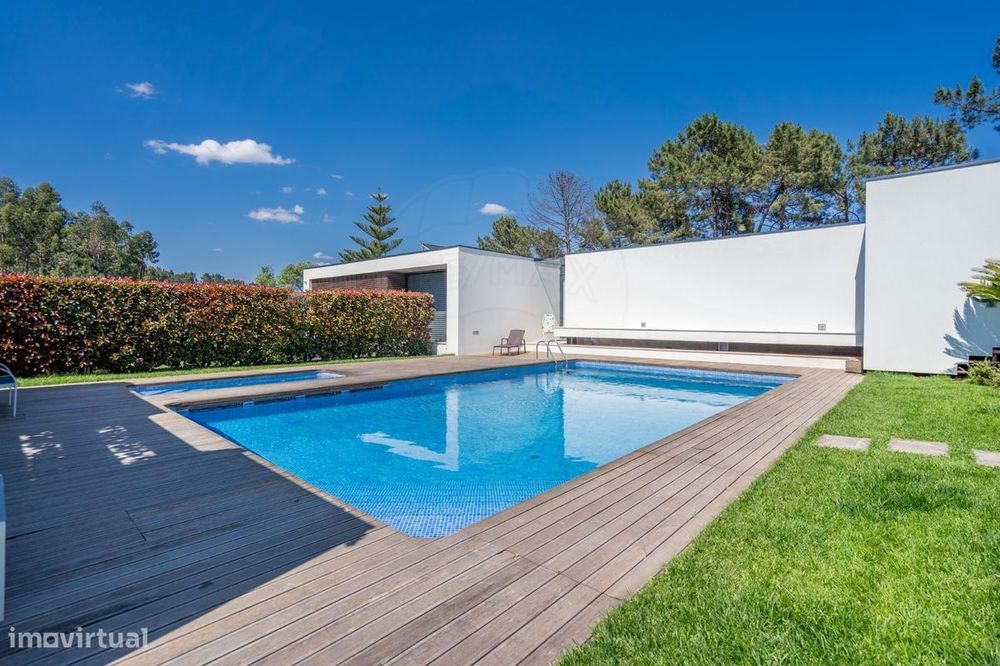 Moradia T4 para venda