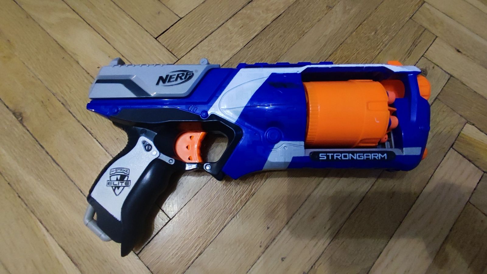 Nerf N-Strike Elite Strongarm