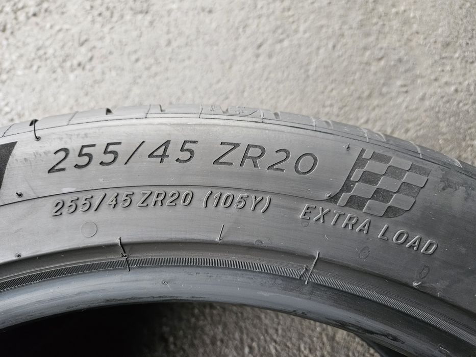 Opony Letnie Michelin Pilot Sport 4S 255.45.20 105Y XL Rok 2020
