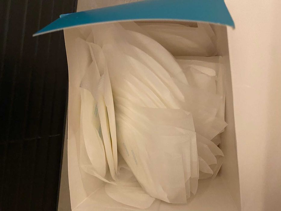 Butelka Lansinoh poporodowa + gratis wkładki laktacyjne