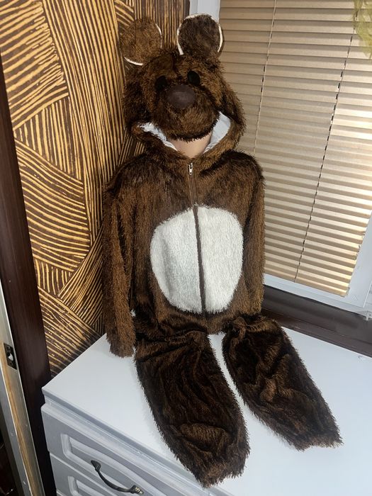 Карнавальний костюм сніговика,заєць, янгол,кіндер, ведмідь,вовк