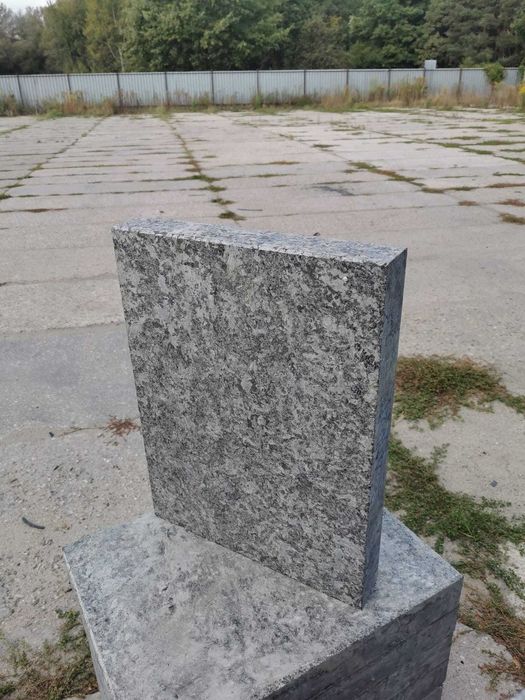 Palisada granitowa kamienna cięta - LABRADORYT