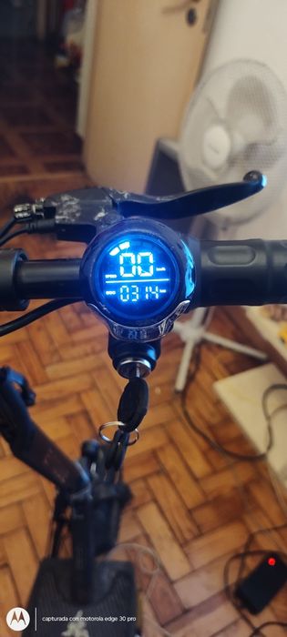 Troco por bicicleta eléctrica está andar bem so tem oque ve na fotos