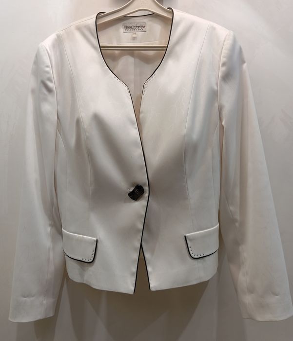 Пиджак жакет белый элегантный недорого В идеальном состоянии.