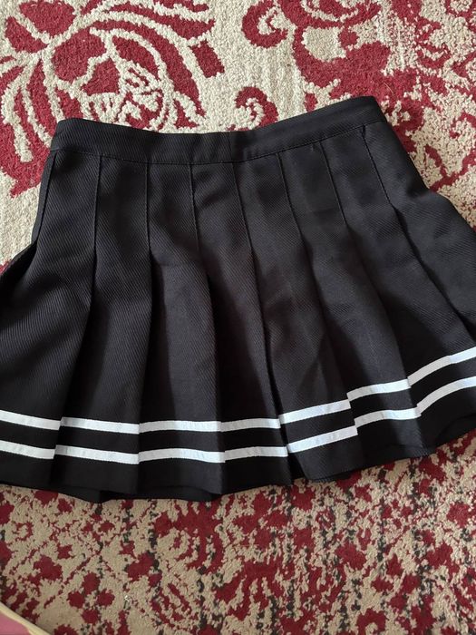 Продам одяг  кофти ,спідниці , шорти