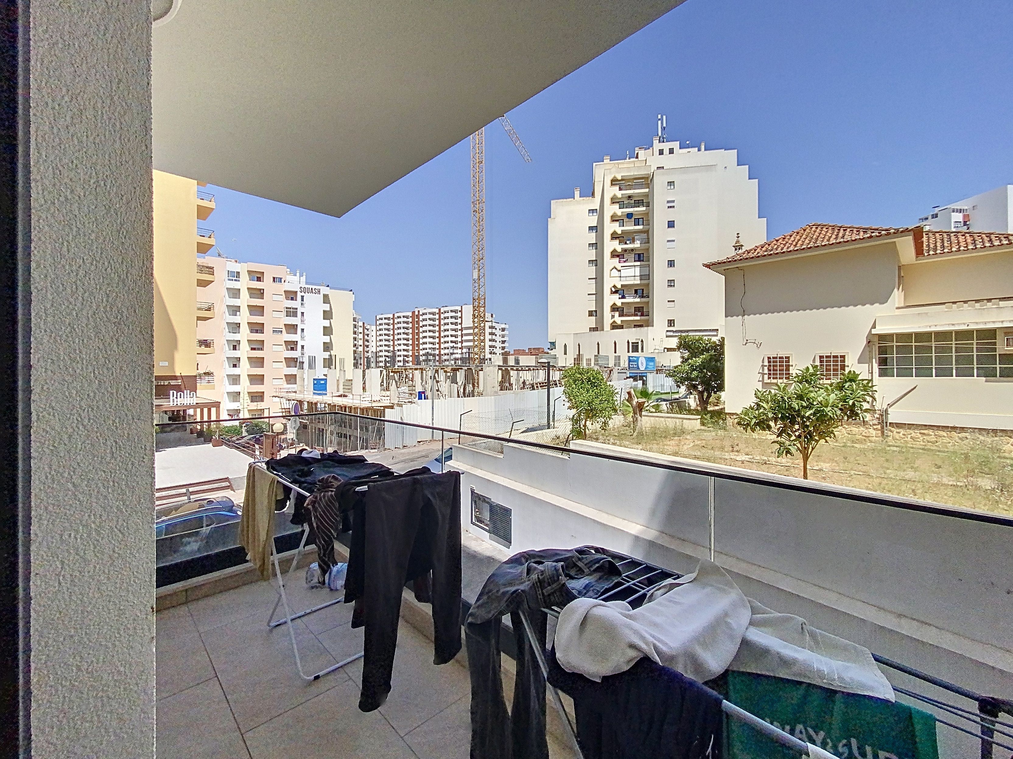 T2  Arrendamento Anual – Edifício Iate, Praia da Rocha – 1.300€/mês
