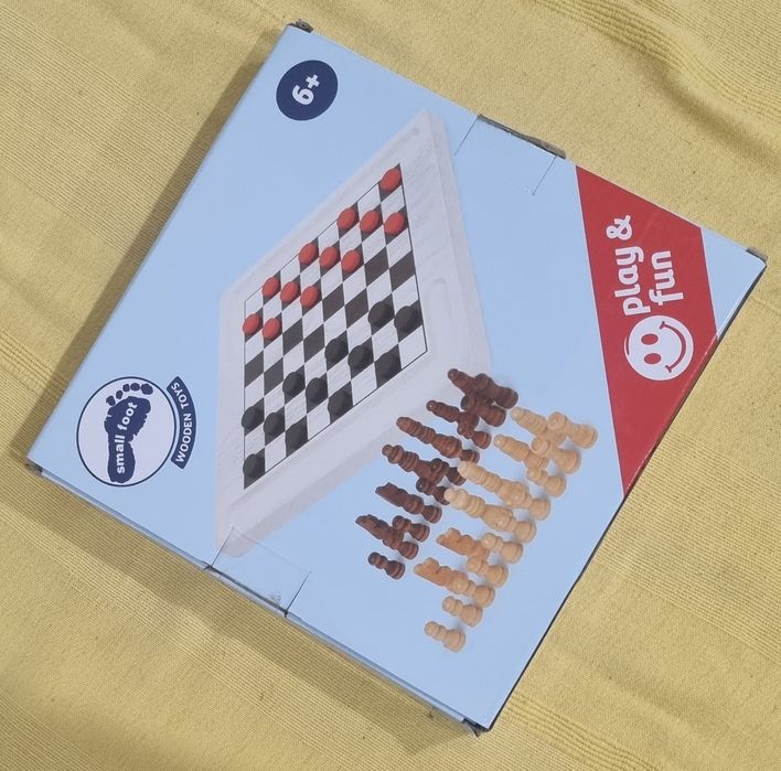 Jogo Damas e Xadrez como novo