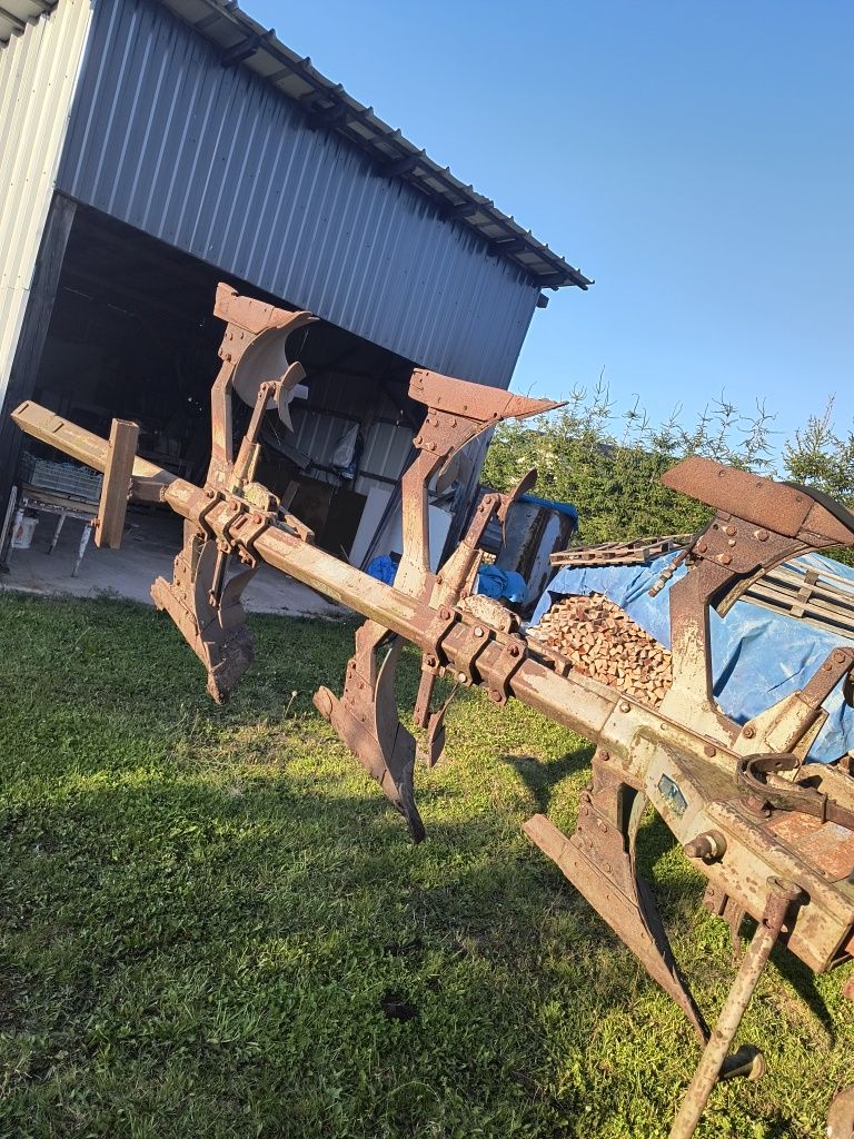 Pług Fenet 3-skibowy