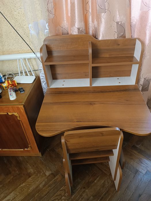 Продам парту дитячу