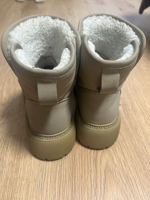 Ботинки зимові жіночі