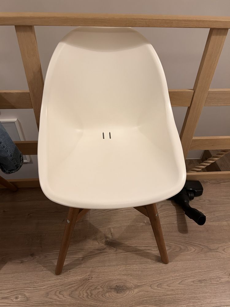 Krzeslo Ikea                      biale drewniane