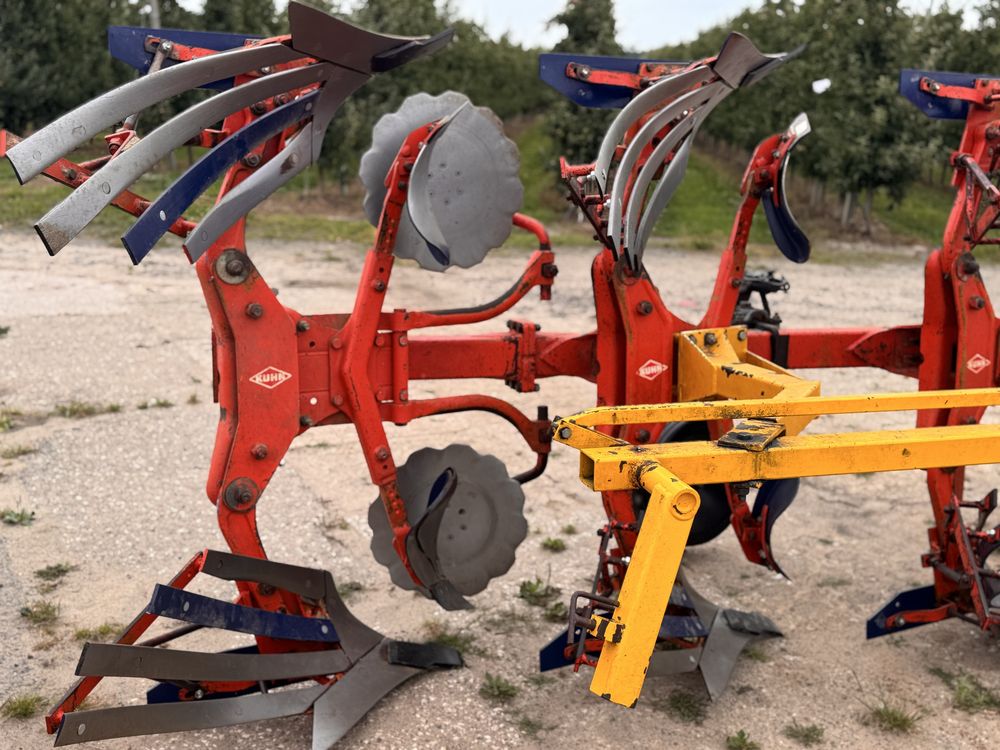 Plug obrotowy Kuhn 4 skibowy azurowy vari - master kverneland 3