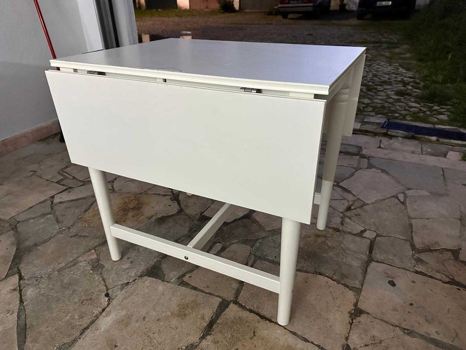 Mesa de Madeira Branca