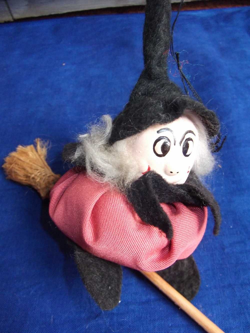 Bonecos - urso e bruxa / Dolls - bear and witch