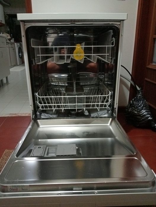 Máquina de lavar louça