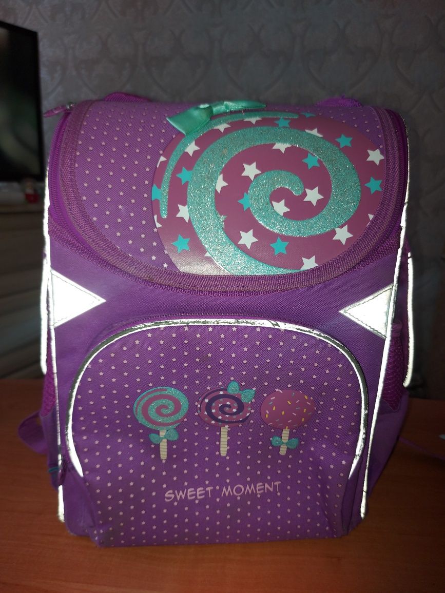 Рюкзак шкільний каркасний з ортопедичною спинкою для дівчинки Go Pack