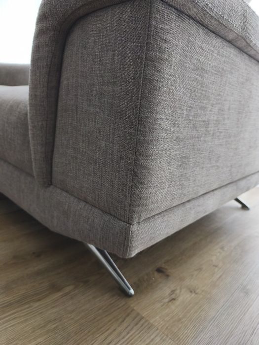 Sofa canto forrado a tecido de qualidade  espumas de alta densidade  p