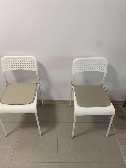 Okazja!!! Mały rozkładany stół do jadalni + 2 krzesła + taboret